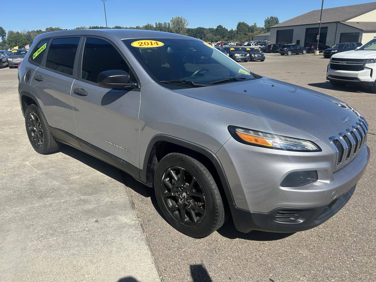 Used 2014 Jeep Cherokee Sport FWD image 3