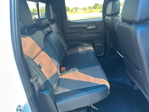 Used 2024 Chevrolet Silverado 1500 High Country image 9