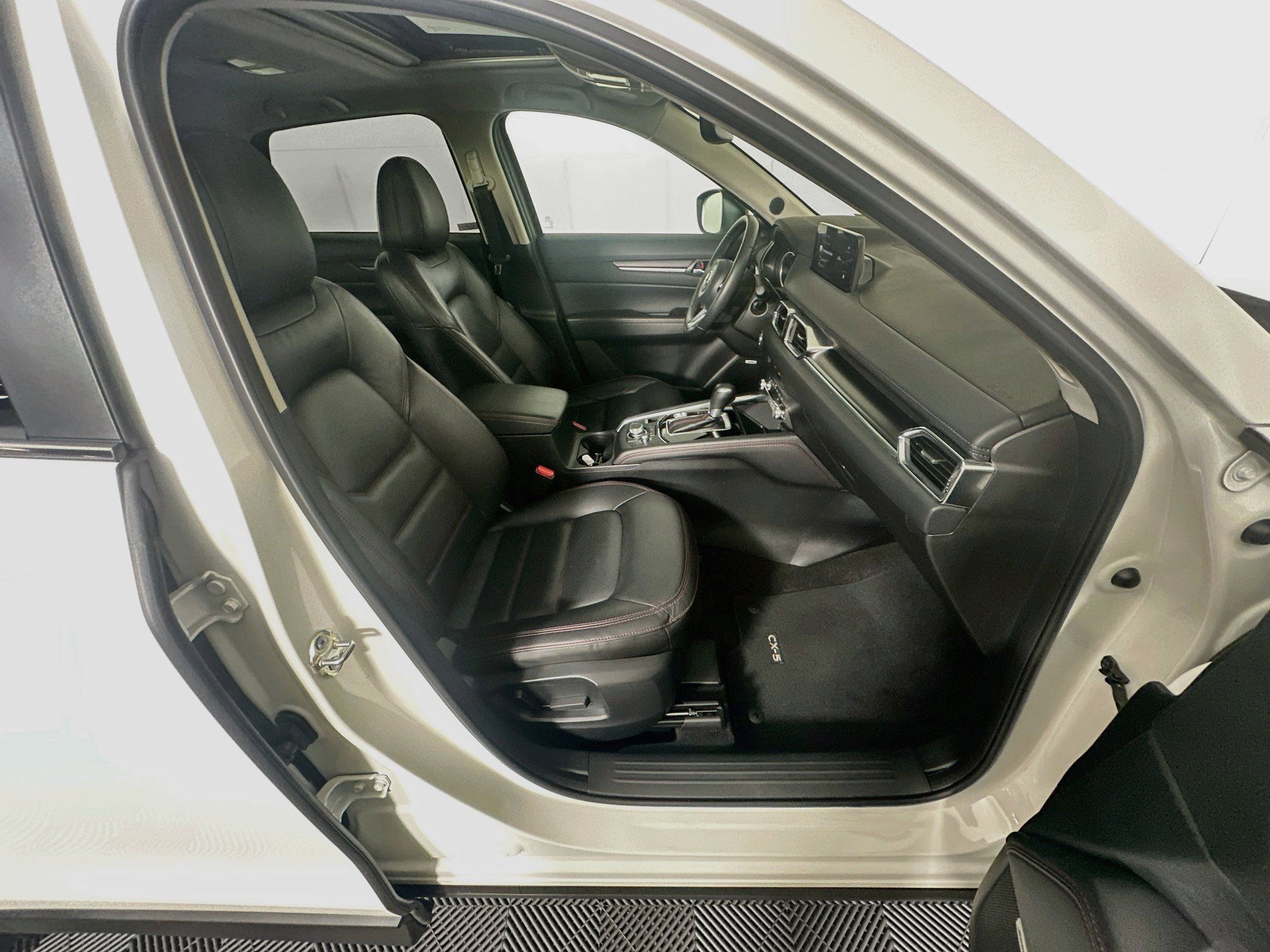 Used 2025 MAZDA CX-5 Carbon Edition AWD/4WD image 31