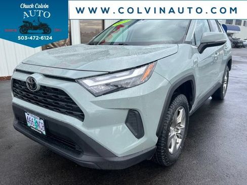 Used 2023 Toyota RAV4 XLE AWD/4WD image 2