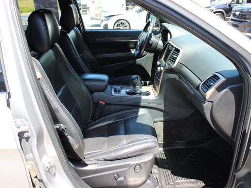 Used 2015 Jeep Grand Cherokee Limited w/ Luxury Group II AWD/4WD image 49