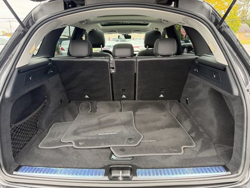 Used 2021 Mercedes-Benz GLC 300 4MATIC image 31
