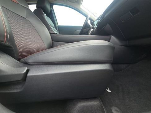 Used 2026 Nissan Kicks SR FWD image 18
