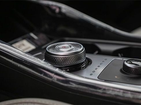 New 2025 Kia Sorento EX image 22