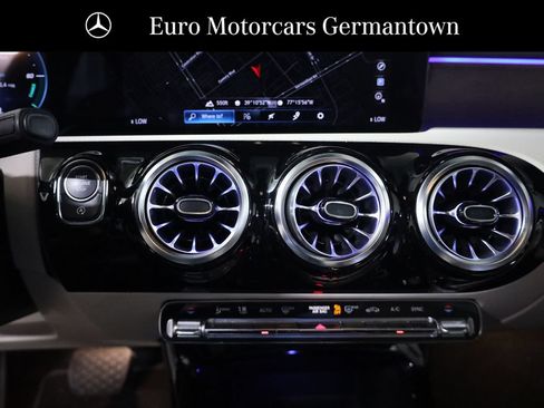 Used 2023 Mercedes-Benz CLA 250 4MATIC image 38