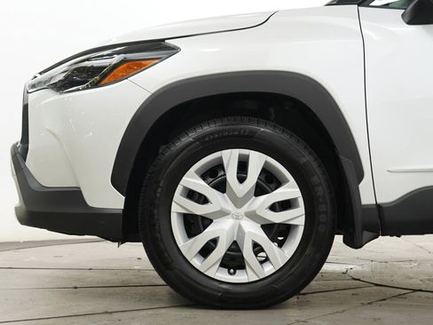 Used 2022 Toyota Corolla Cross L AWD/4WD image 22