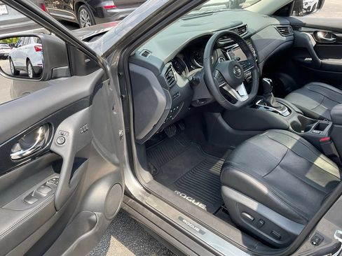 Used 2020 Nissan Rogue SL w/ Premium Package AWD/4WD image 10