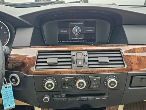 Used 2010 BMW 528i xDrive Sedan image 33