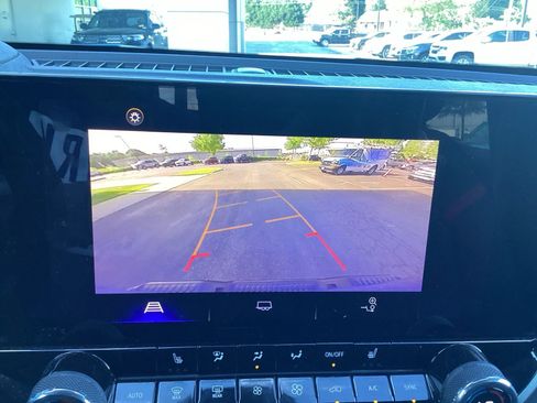 Used 2023 Chevrolet Colorado Z71 w/ Z71 Convenience Package 2 image 14