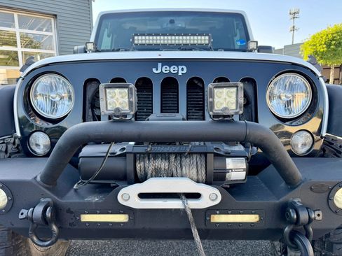 Used 2016 Jeep Wrangler Unlimited Sport w/ Quick Order Package 24S AWD/4WD image 16