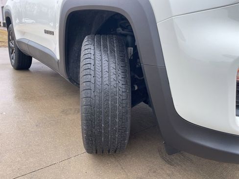 Used 2023 Jeep Renegade Altitude w/ Sun/Sound Group image 17