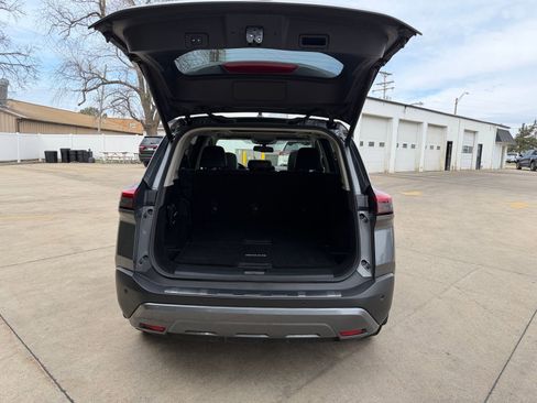 Used 2023 Nissan Rogue SL w/ SL Premium Package image 33