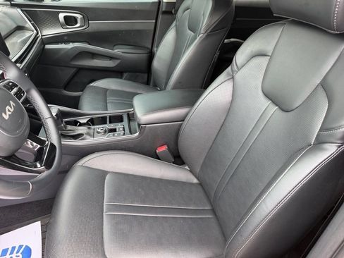 Used 2025 Kia Sorento EX w/ Panoramic Sunroof Package FWD image 10