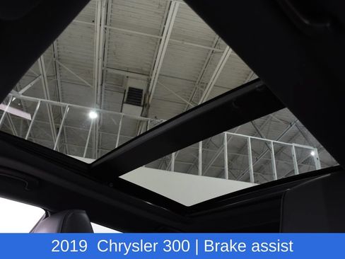 Used 2019 Chrysler 300 C w/ Harman/Kardon Audio Group RWD image 25