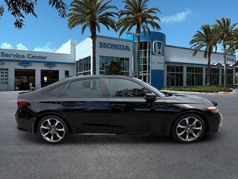 Used 2025 Honda Civic Sport image 9