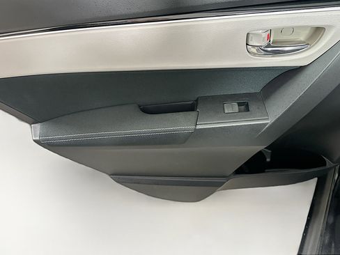 Used 2017 Toyota Corolla LE w/ Carpet Mat Package (TMS) image 24