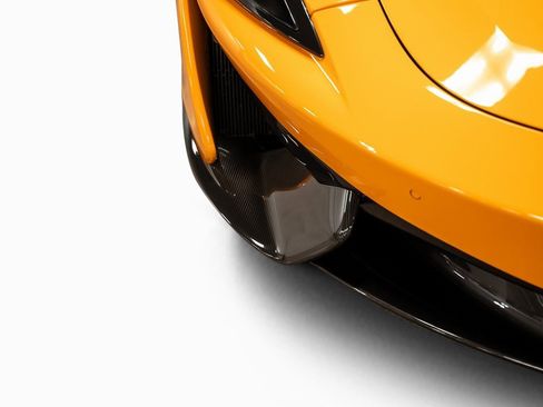 Used 2018 McLaren 570S Spider image 7