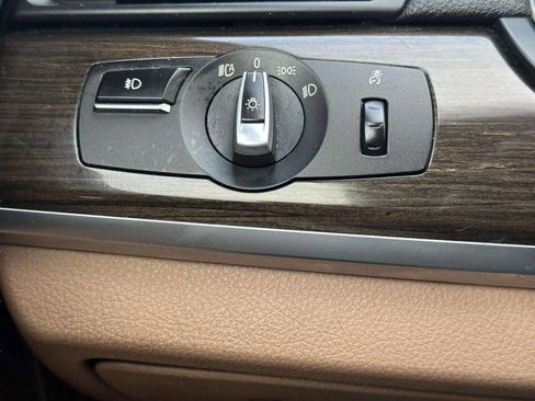 Used 2011 BMW 750i xDrive 750i xDrive AWD 4dr Sedan image 25