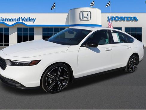 Used 2024 Honda Accord Sport image 3
