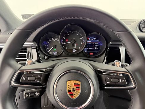 Certified 2026 Porsche Macan AWD/4WD image 16