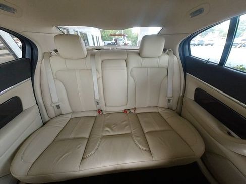 Used 2015 Lincoln MKS w/ Equipment Group 101A FWD image 34