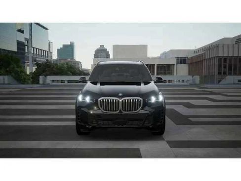 New 2026 BMW X5 sDrive40i w/ M Sport Package RWD image 3