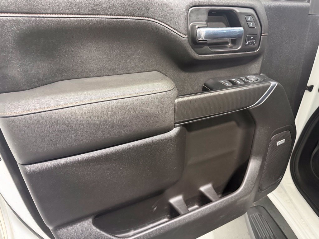 Used 2023 GMC Sierra 2500 AT4 w/ AT4 Preferred Package AWD/4WD image 12
