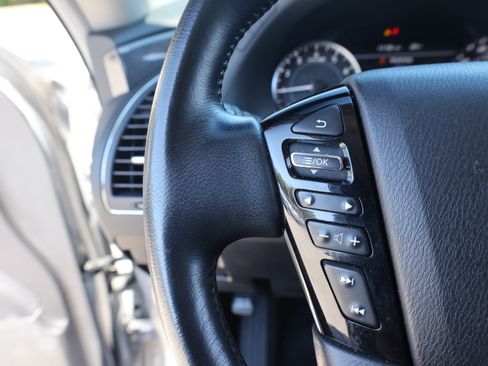 Used 2024 Nissan Armada SV RWD image 19
