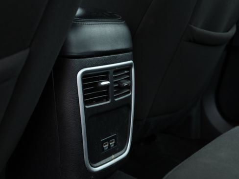 Used 2023 Dodge Charger SXT image 16