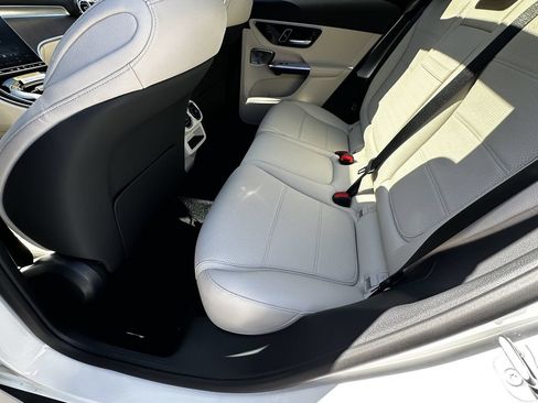 New 2026 Mercedes-Benz GLC 300 image 24
