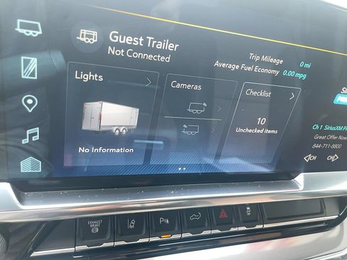 Used 2024 Chevrolet Silverado 3500 High Country w/ Technology Package image 29