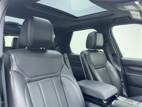 Used 2020 Land Rover Discovery HSE image 51