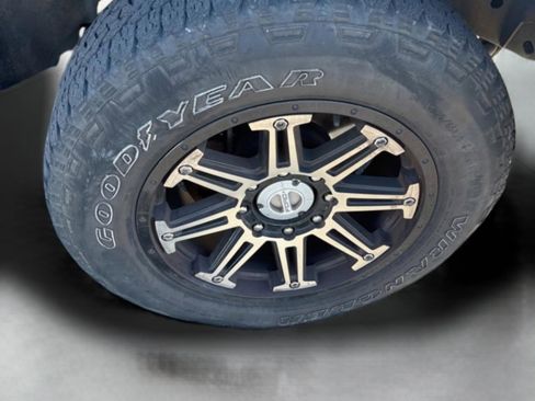 Used 2013 Ford F250 XLT w/ Chrome Pkg image 8