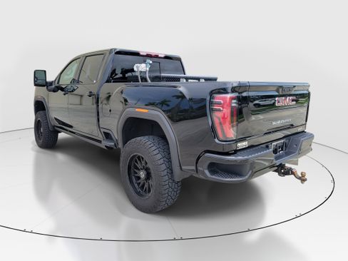 Used 2024 GMC Sierra 3500 AT4 w/ AT4 Preferred Package AWD/4WD image 6