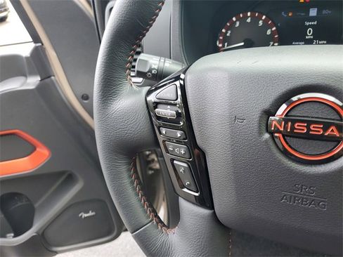 Used 2023 Nissan Frontier PRO-4X w/ Pro-4X Premium Package image 18