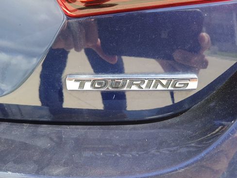 Used 2018 Honda Accord Touring image 17