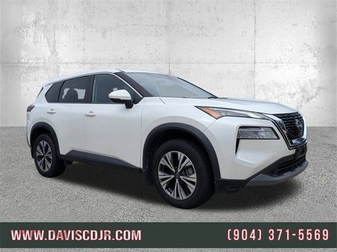 Used 2023 Nissan Rogue SV image 1