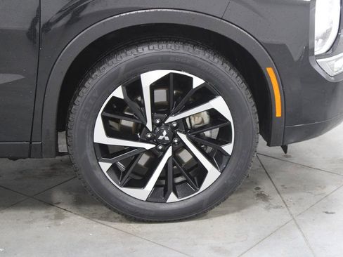 Used 2024 Mitsubishi Outlander SEL image 12