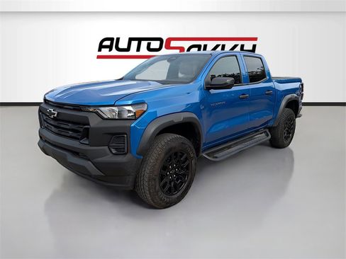 Used 2024 Chevrolet Colorado Trail Boss w/ Advanced Trailering Package image 3