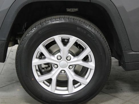 Used 2022 Jeep Grand Cherokee Limited AWD/4WD image 14