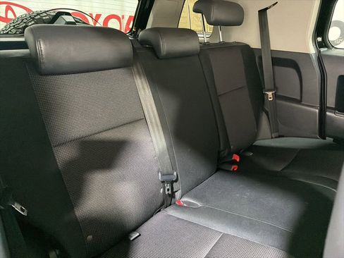 Used 2010 Toyota FJ Cruiser 4WD image 12
