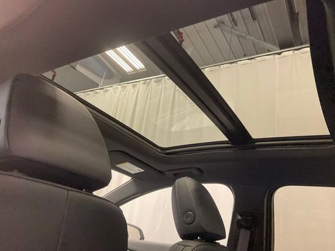 Used 2025 Chevrolet Equinox EV LT w/ Convenience Package II AWD/4WD image 38