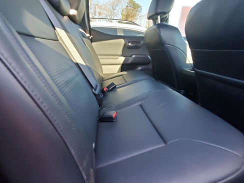 Used 2023 Toyota Tacoma TRD Off-Road w/ TRD Premium Off Road Package image 6