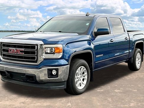 Used 2015 GMC Sierra 1500 SLE w/ SLE Value Package AWD/4WD image 4