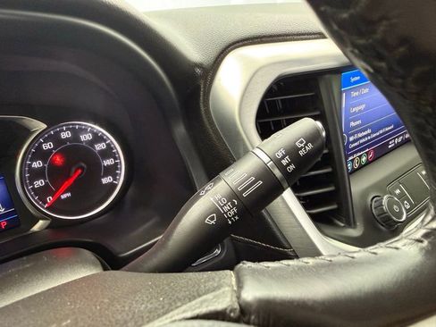 Used 2020 GMC Acadia SLE w/ Driver Convenience Package image 26