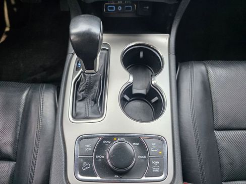 Used 2018 Jeep Grand Cherokee High Altitude image 17