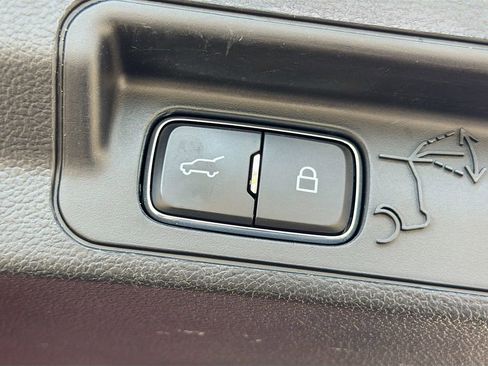 Used 2020 Ford Explorer XLT w/ Equipment Group 202A image 13