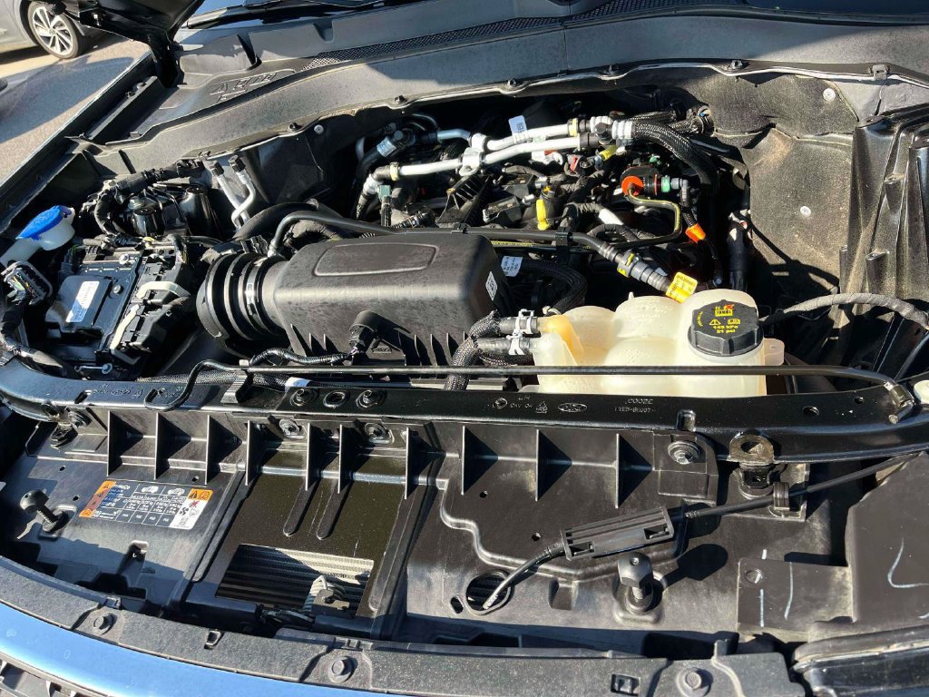 Used 2023 Ford Explorer XLT RWD image 41