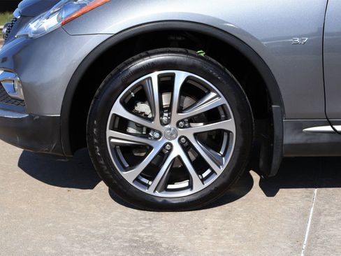 Used 2017 INFINITI QX50 2WD w/ Premium Plus Package image 8