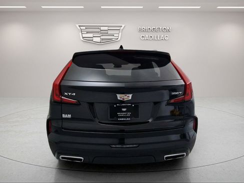 Used 2024 Cadillac XT4 Premium Luxury image 6